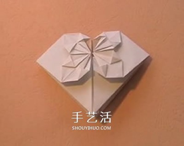 How to Origami with Flowers and Hearts, Origami Flowers Patterns and Illustrations of Hearts