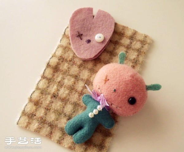 Appreciation of very cute handmade non-woven dolls