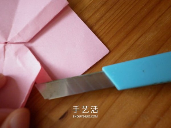 Easy to learn origami bow, square paper folding bow