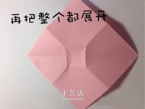 The steps of origami bow and the illustration of how to fold a simple bow