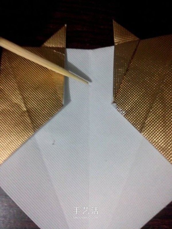 Using cigarette box paper waste and making origami three-dimensional owl illustration step-by-step