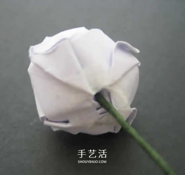 Illustrations of folding handmade roses and super-detailed origami rose step-by-step pictures