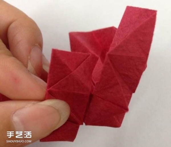 Super detailed illustration of how to fold Kawasaki rose, including flowers and receptacles