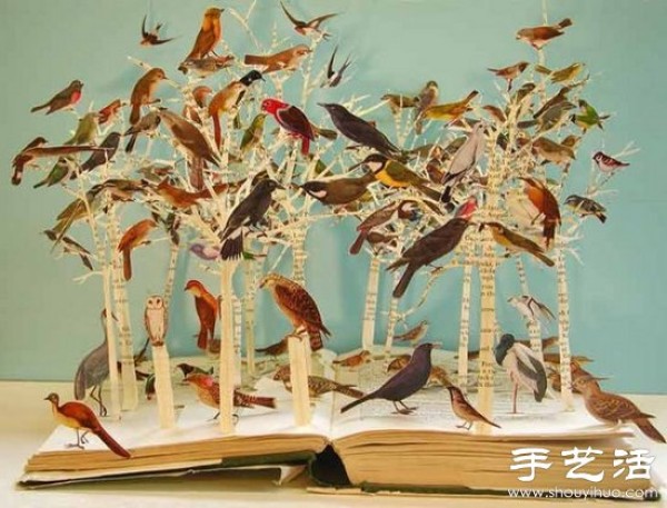 Create stunning paper crafts by DIY from waste books