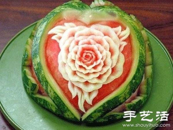 Exquisite peony watermelon carvings