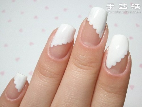 Cute and Quiet White Manicure Tutorial with Bow Pattern