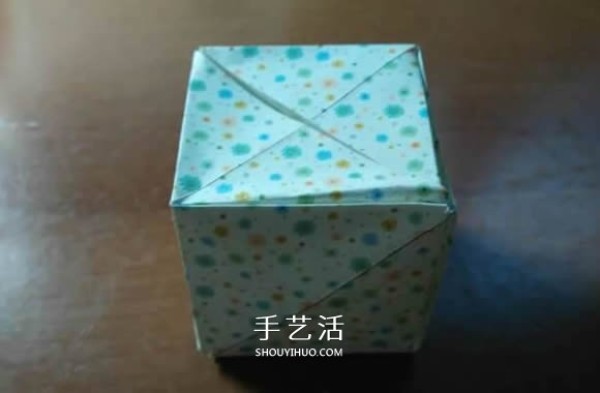 Fun magic box folding diagram and folding steps of a shrinkable box