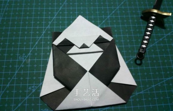 Fold a national treasure and come out! Illustration of the origami method of the cute giant panda