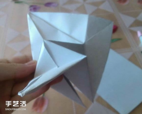 Origami diagram of a grand piano and how to fold a three-dimensional grand piano step by step