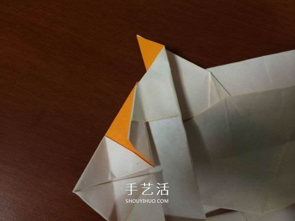 How to fold a complex three-dimensional sports car with detailed steps of origami sports car