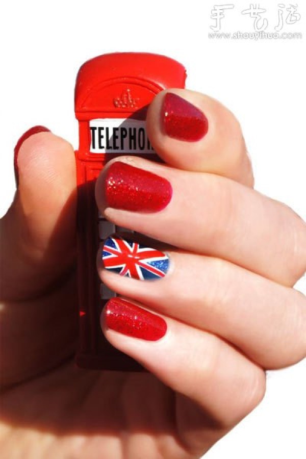 DIY Union Flag Manicure with a British Style