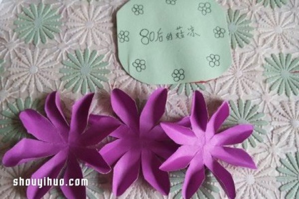 Handmade origami lotus illustration, origami lotus folding tutorial