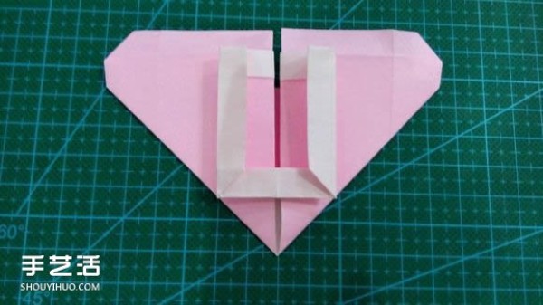 LOVE heart-shaped origami illustrated tutorial on how to fold LOVE love on Valentines Day