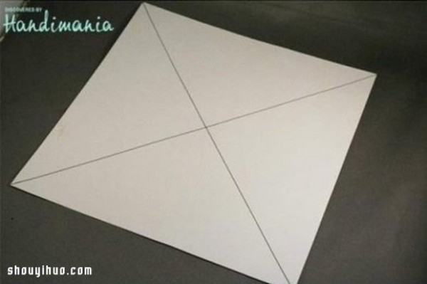 Gift packaging box folding diagram and handmade origami packaging carton method