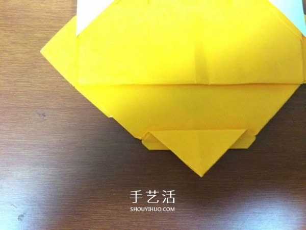 How to fold a complex three-dimensional sports car with detailed steps of origami sports car