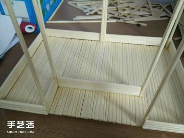 Disposable chopsticks are used to hand-make a life-like villa model, the steps are complete! 