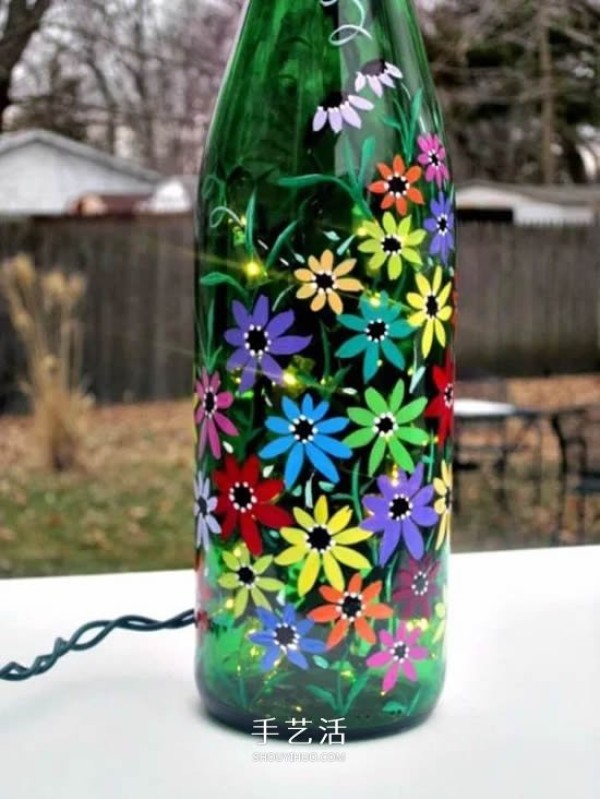 Creative handmade pictures of painted wine bottles, acrylic hand-painted glass bottles DIY