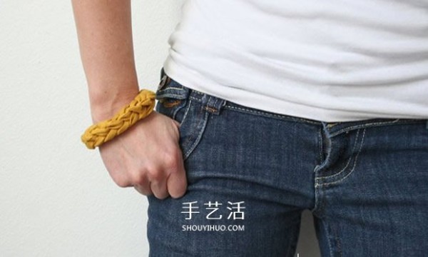 How to knit a bracelet from an old T-shirt, DIY a rough-style mens bracelet