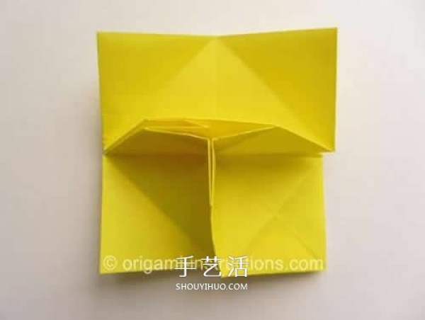 New method of folding a rotating rose, step-by-step diagram of origami rotating rose