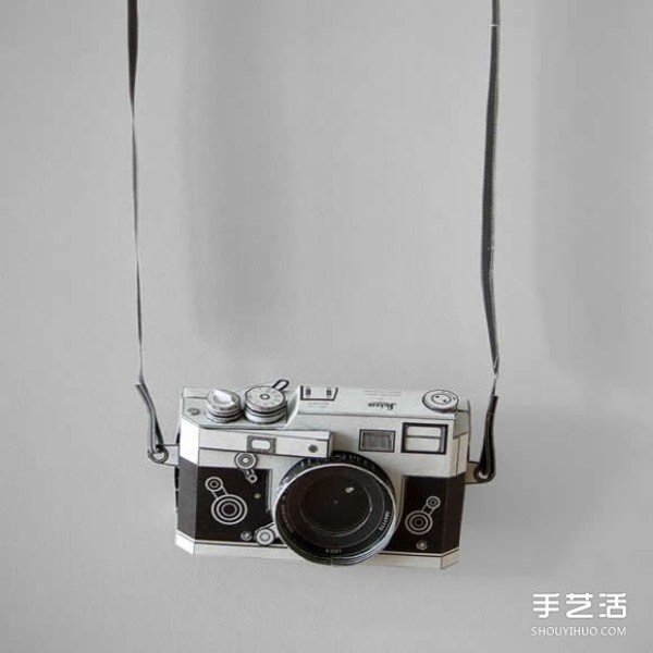 The paper Leica camera model can really hold film and take pictures! 