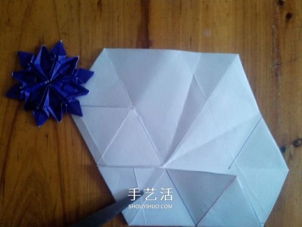 3D three-dimensional snowflake origami illustration, how to fold complex and exquisite snowflakes