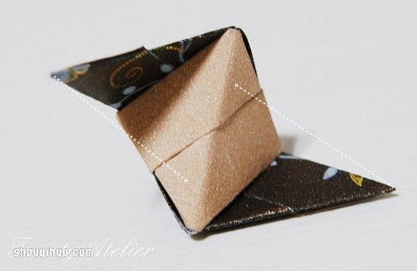 Illustrations of folding origami three-dimensional rhombuses for use as packaging boxes or pendants