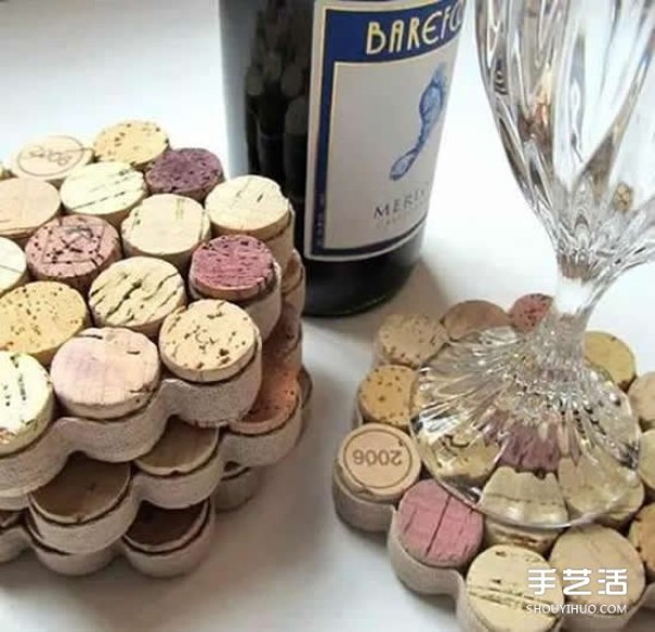 How to use red wine bottle cork waste to make coasters and plate mats by hand