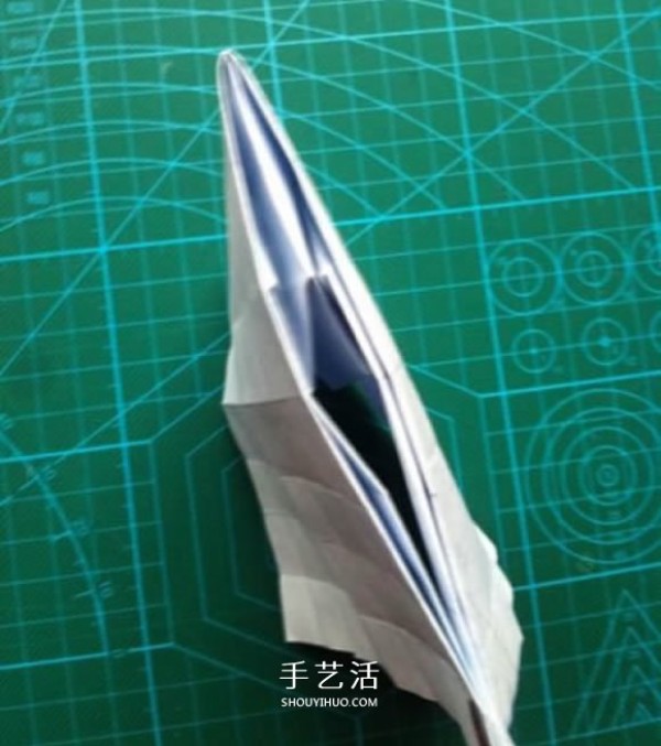 Naoyuki Tanitas origami tutorial, illustrations of how to fold a cute tissue box