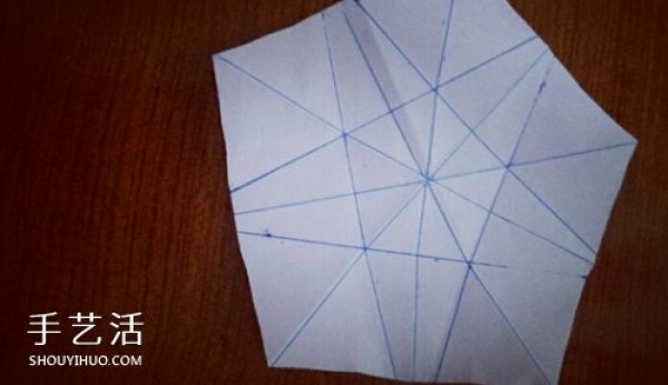 A star origami illustration that is difficult to fold a complex three-dimensional five-pointed star