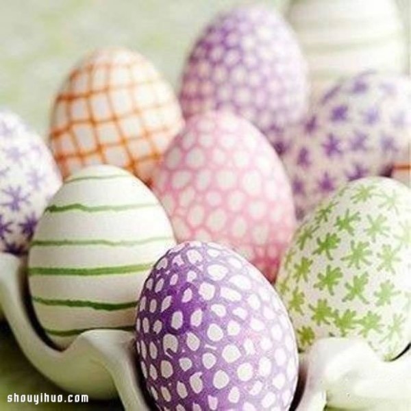 Beautiful hand-painted and carved DIY handmade art of egg shells