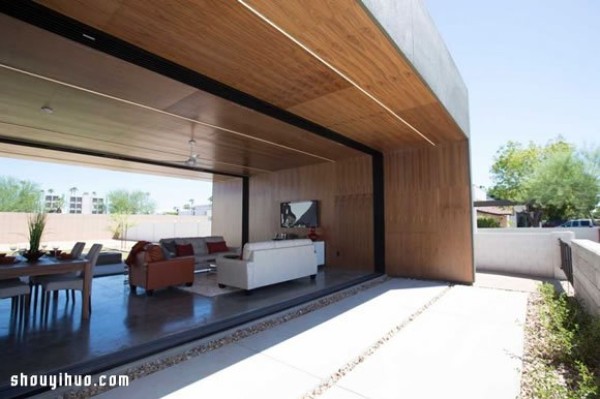 Spacious and bright Link House modern villa design