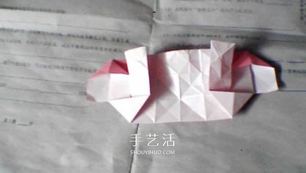 Illustrations on how to fold Valentines Day love origami with wings to make a perfect match