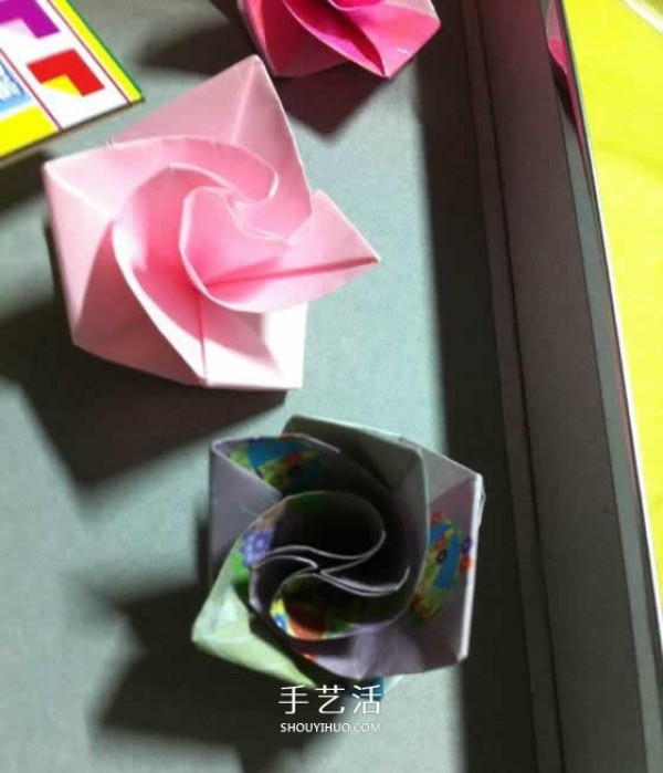 Mini rose flower origami tutorial with beautiful diamond rose folding illustrations