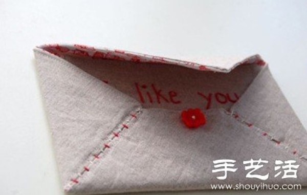 Handmade fabric envelope to convey love