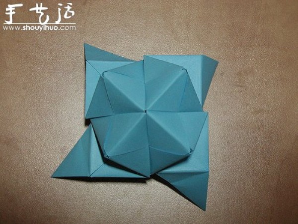 Appreciation of three-dimensional geometric origami works