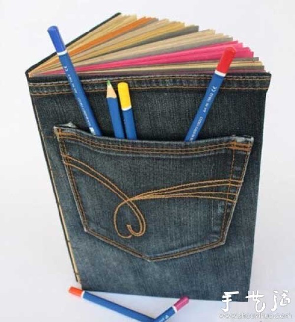 Jeans old items transformed into DIY fashionable and creative book covers