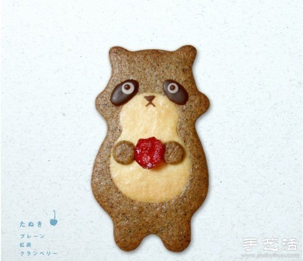 Cute cartoon animal cookies from Japans Hen-teco dessert shop