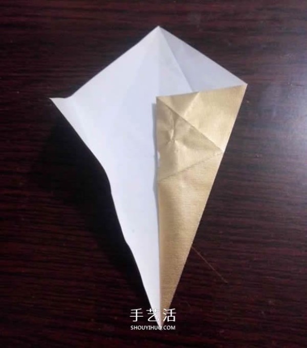 Using cigarette box paper waste and making origami three-dimensional owl illustration step-by-step