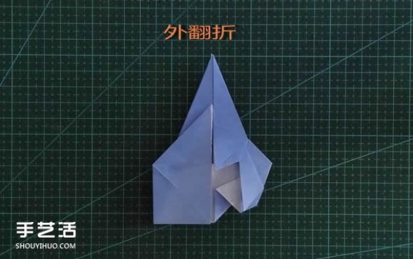 Handmade origami girls head illustration, step-by-step folding method for a girl with short hair