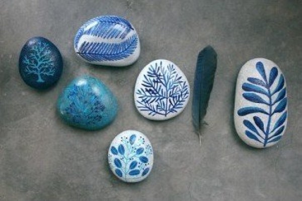 Fresh and elegant hand-made stone painting