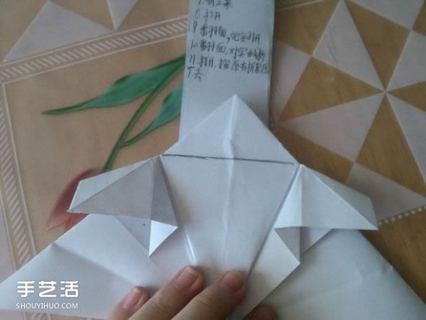 Origami diagram of a grand piano and how to fold a three-dimensional grand piano step by step