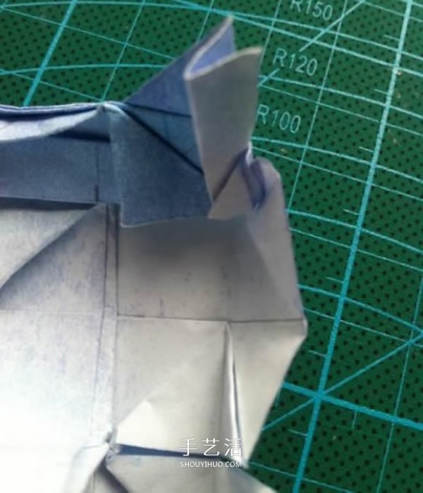 Naoyuki Tanitas origami tutorial, illustrations of how to fold a cute tissue box