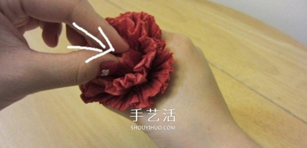 How to fold carnations with detailed illustrations and Mothers Day carnation origami tutorial