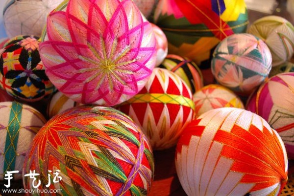 Beautiful Temari balls handmade by a 92-year-old grandmother in Japan