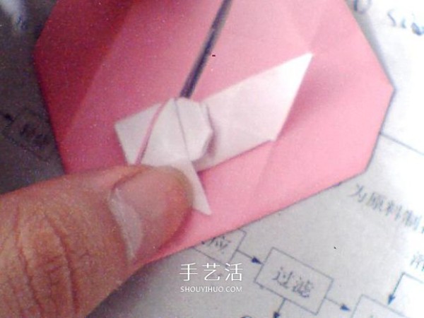 Illustrations on how to fold Valentines Day love origami with wings to make a perfect match