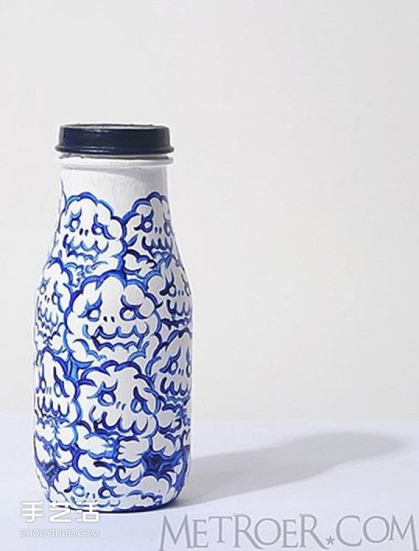 A collection of hand-drawn pictures of beverage bottles for appreciation of handmade beverage bottle paintings