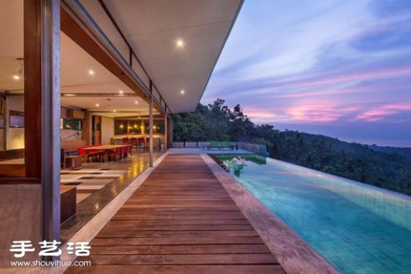 An open-plan holiday house design that embraces nature in Koh Samui Island, Thailand