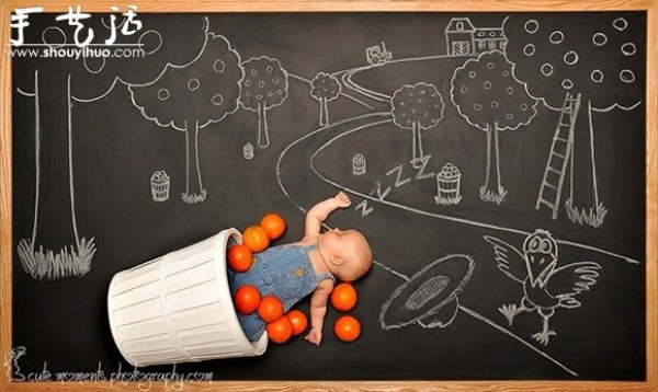 Blackboard graffiti takes the babies on a blackboard adventure