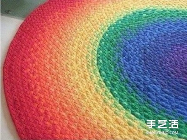 How to weave a carpet from an old T-shirt and create a beautiful round carpet DIY