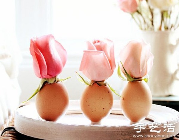 Egg shells are turned into treasures to make simple and beautiful handmade vases